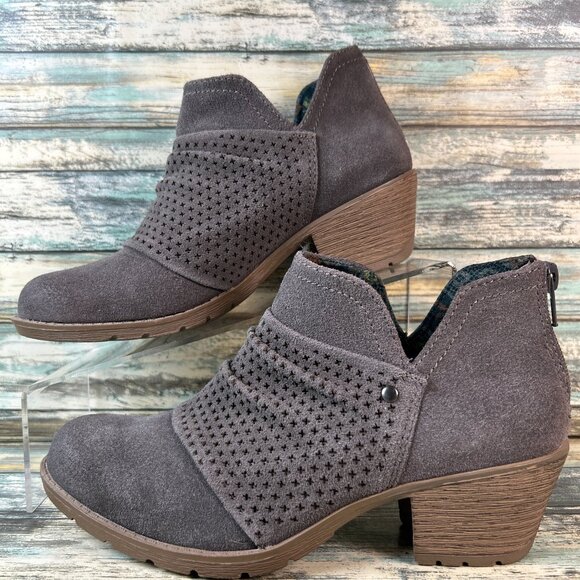 Earth Origins Ankle Bootie Size 7.5M Gray Suede Zip Low Block Heel Comfort Boot - Picture 2 of 12